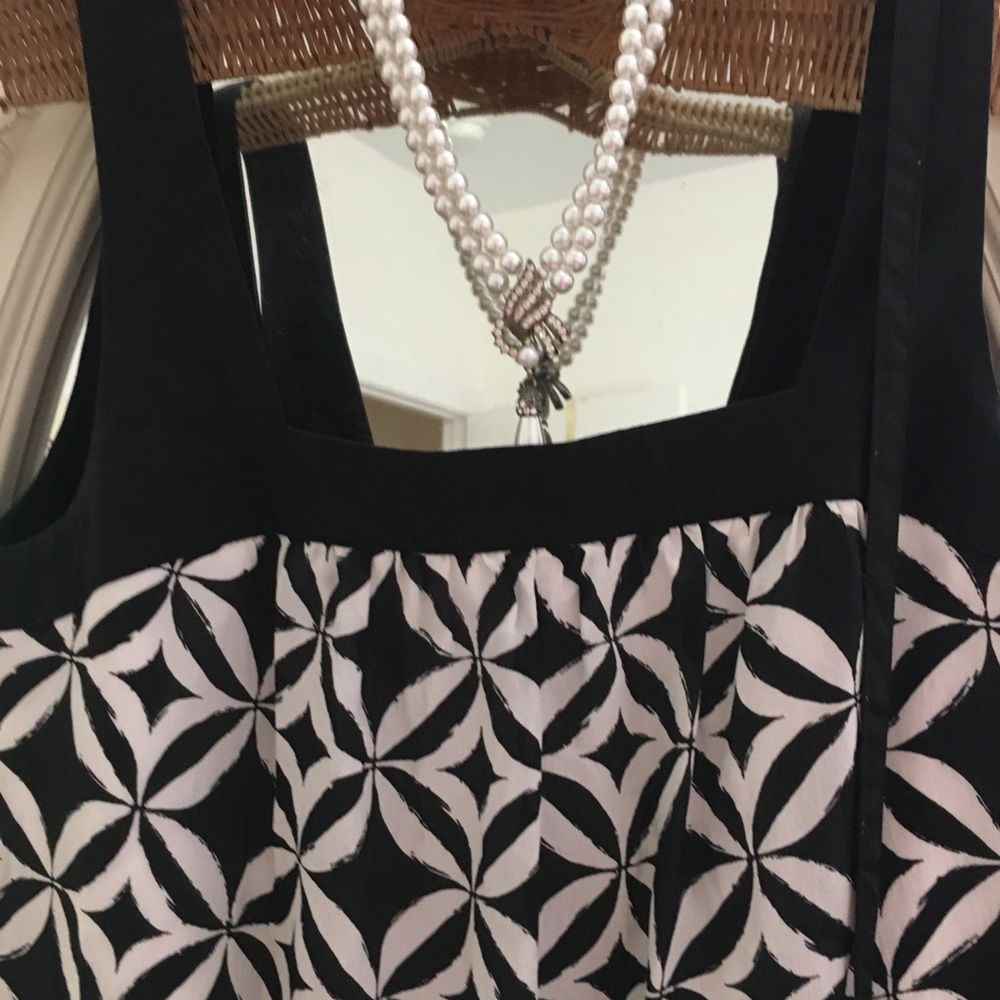 White House/Black Market Shift Dress - Picture 2 of 4